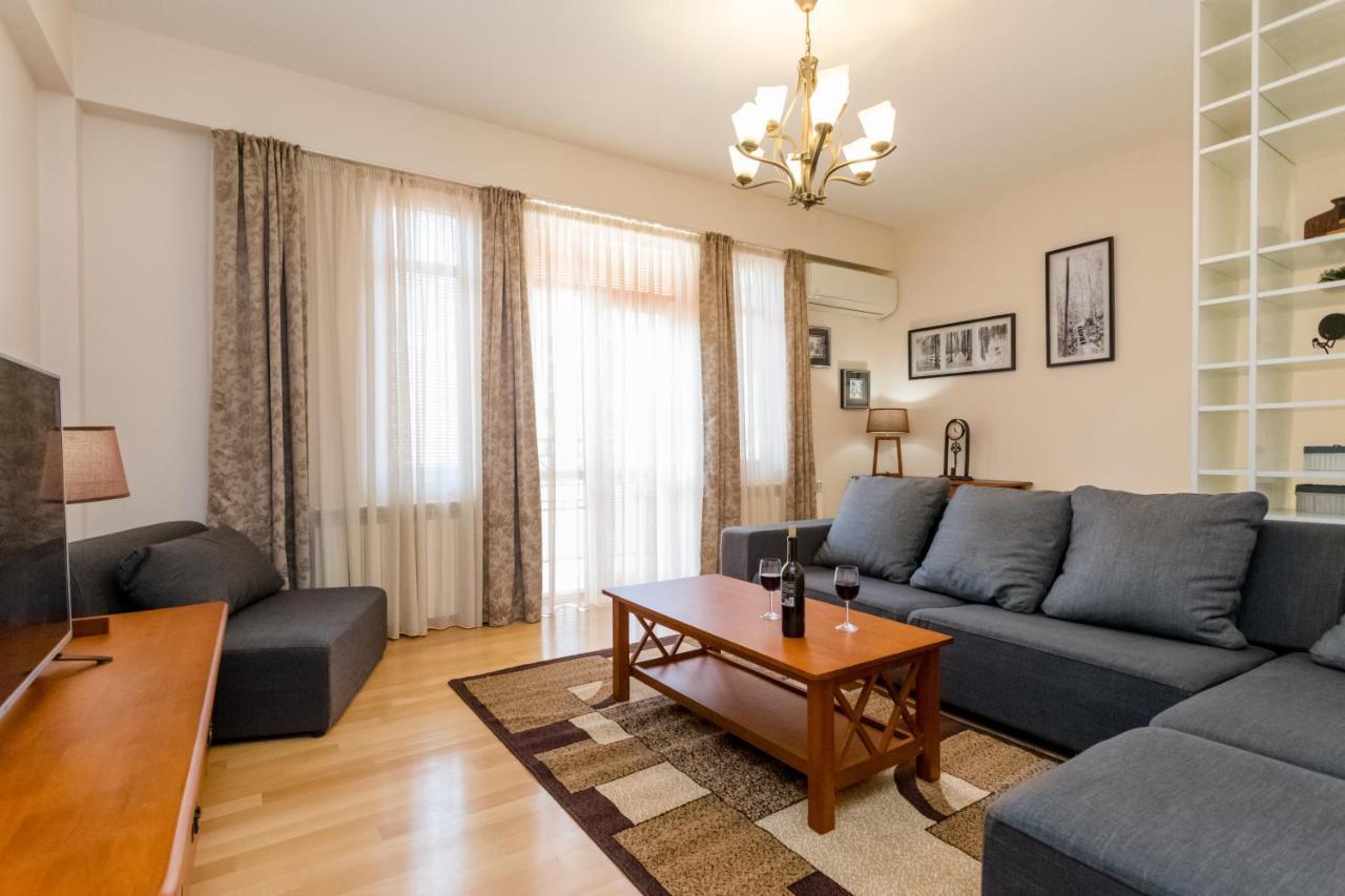 Apartment In The City Centre Ll 트빌리시 외부 사진
